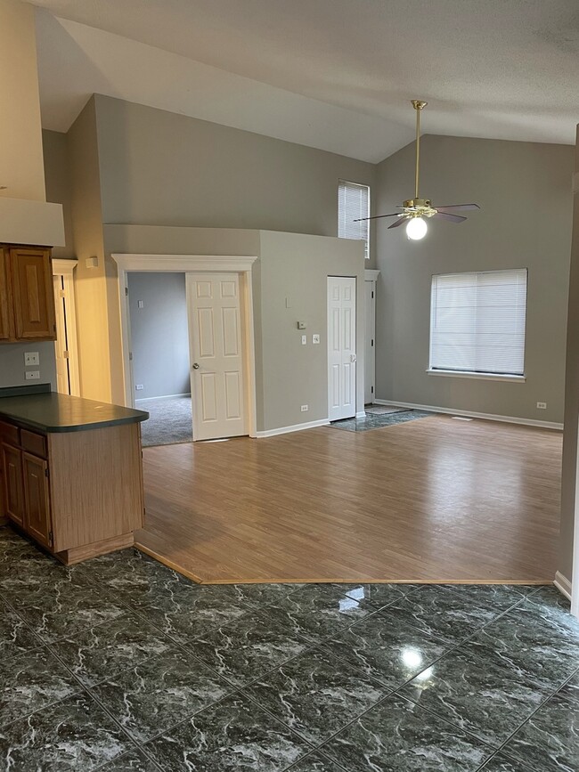 Building Photo - 1005 Pheasant Run Ln