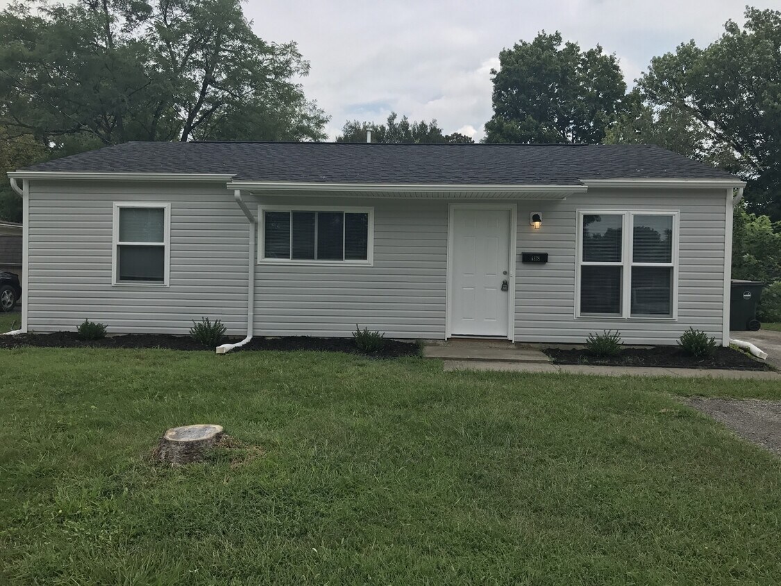 Primary Photo - 3 bedroom 1 bathroom Beautifully Home in J...