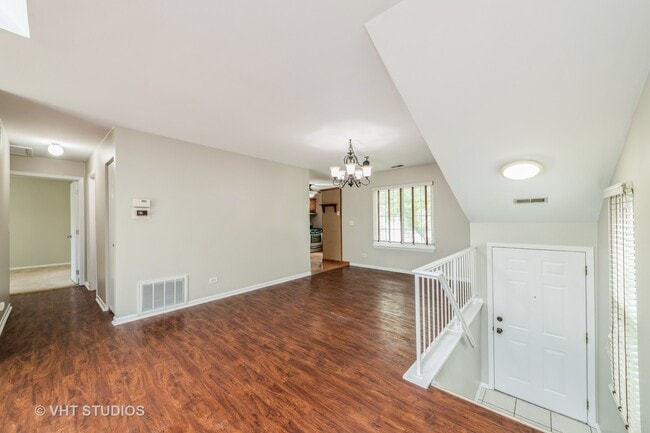 Building Photo - 1014 Westchester Cir