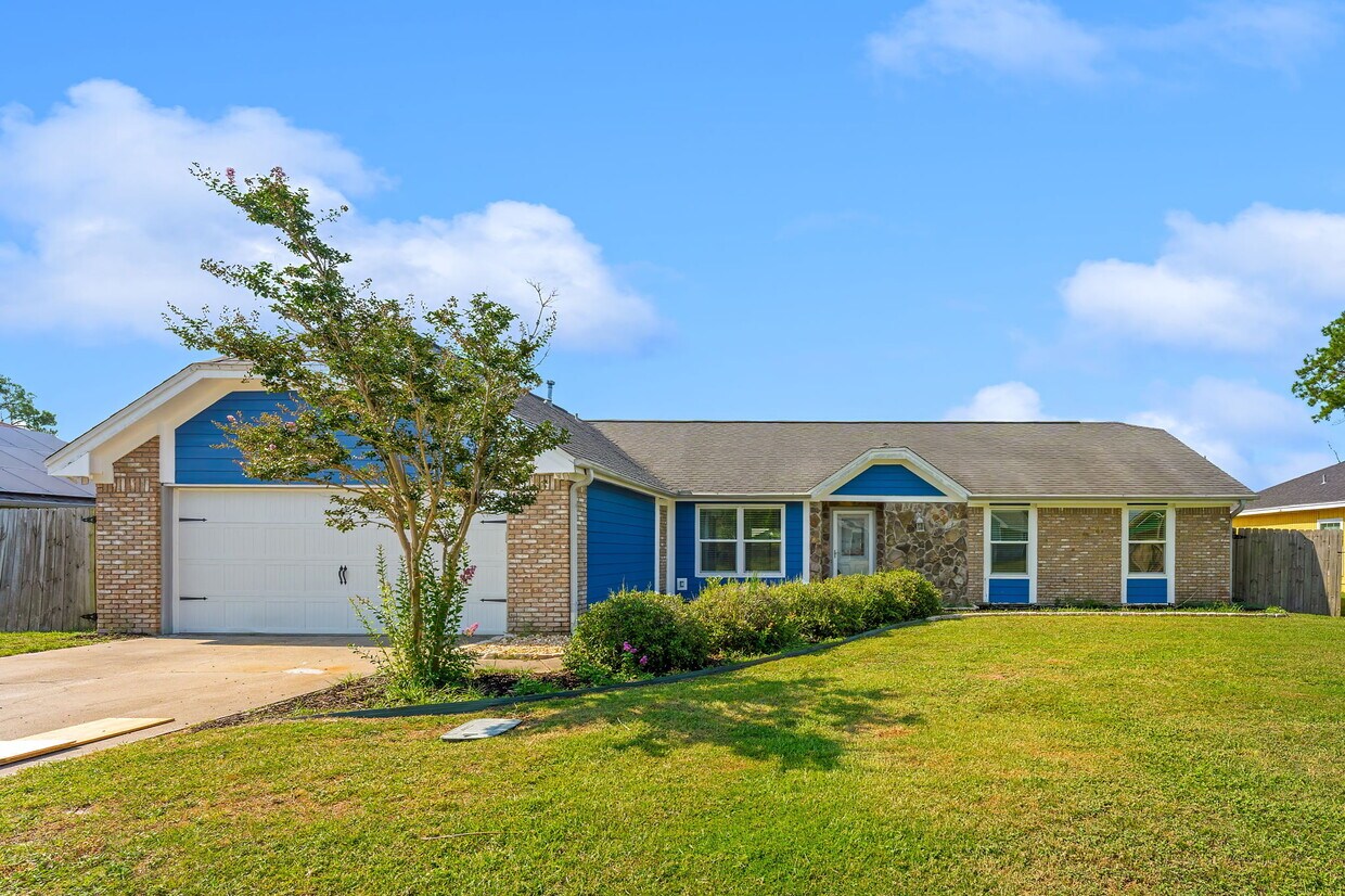 Foto principal - 6824 Forsythe Dr