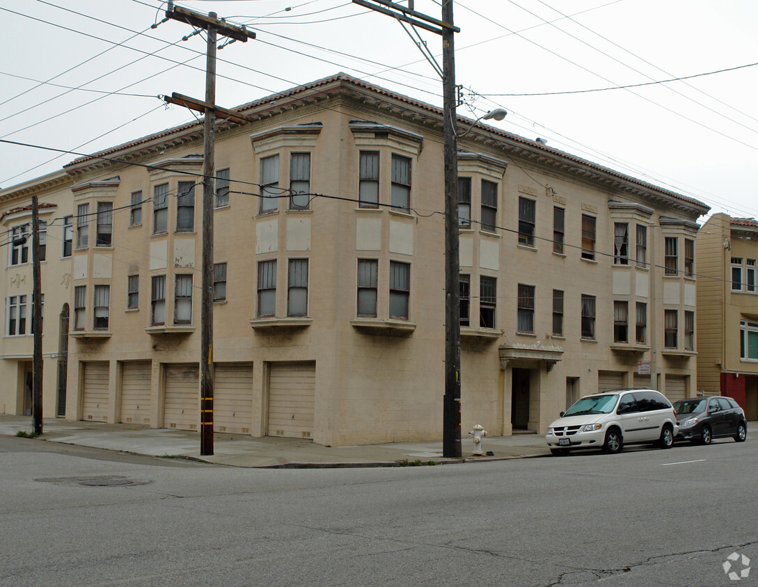 Primary Photo - 5450 Fulton St