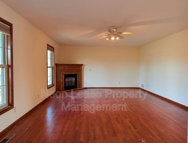 Foto del edificio - 20419 Spangler Dr