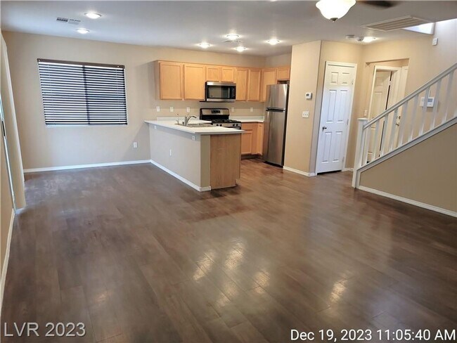 Building Photo - VERY NICE NW HOME LOCATED ON CUL-DE-SAC!!