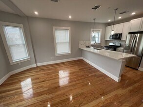 Building Photo - 29 Alpine St