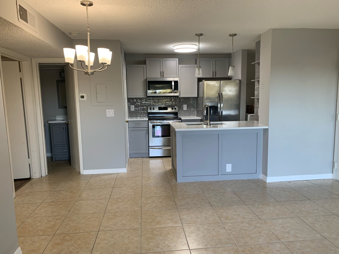 New Kitchen - 375 Lake Ontario Ct