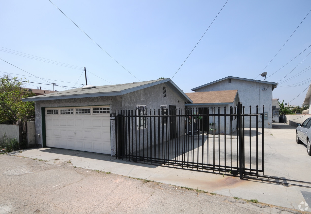 Building Photo - 3555 Atlantic St