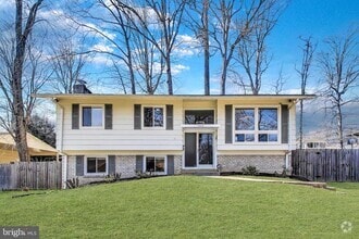 Building Photo - 14316 Woodcrest Dr