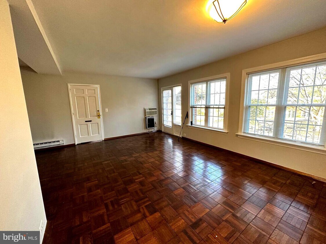 3211 Ravensworth Pl, Alexandria, VA 22302 Room for Rent in Alexandria