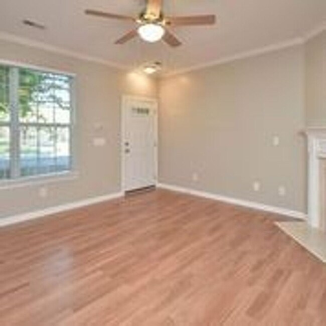 Foto del edificio - Lovely, Move in Ready 2 Bedroom in Stallin...