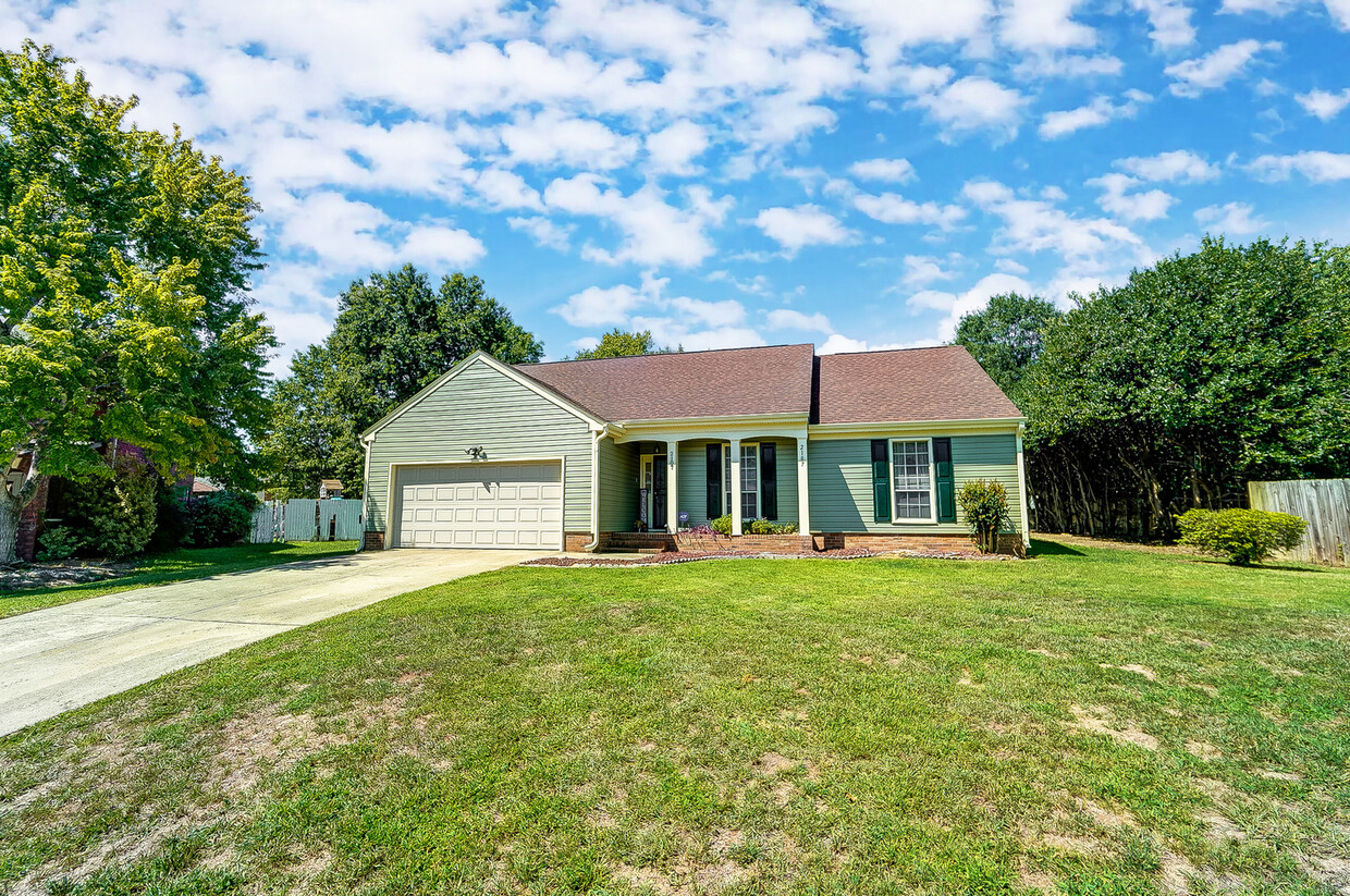 Primary Photo - 2107 Bally Duff Ln