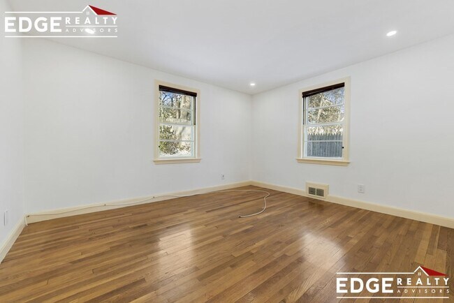 Foto del edificio - 97 Hamilton Rd