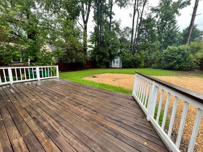 Building Photo - 705 Ideal Way