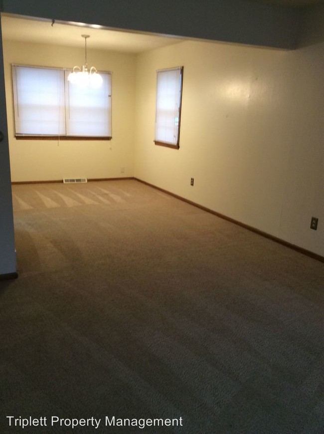 Building Photo - 2 br, 1 bath House - 1540 Meadowlane Avenue