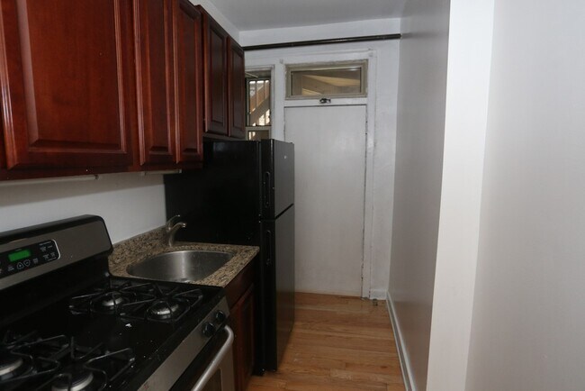 Foto del edificio - 549 W Surf St