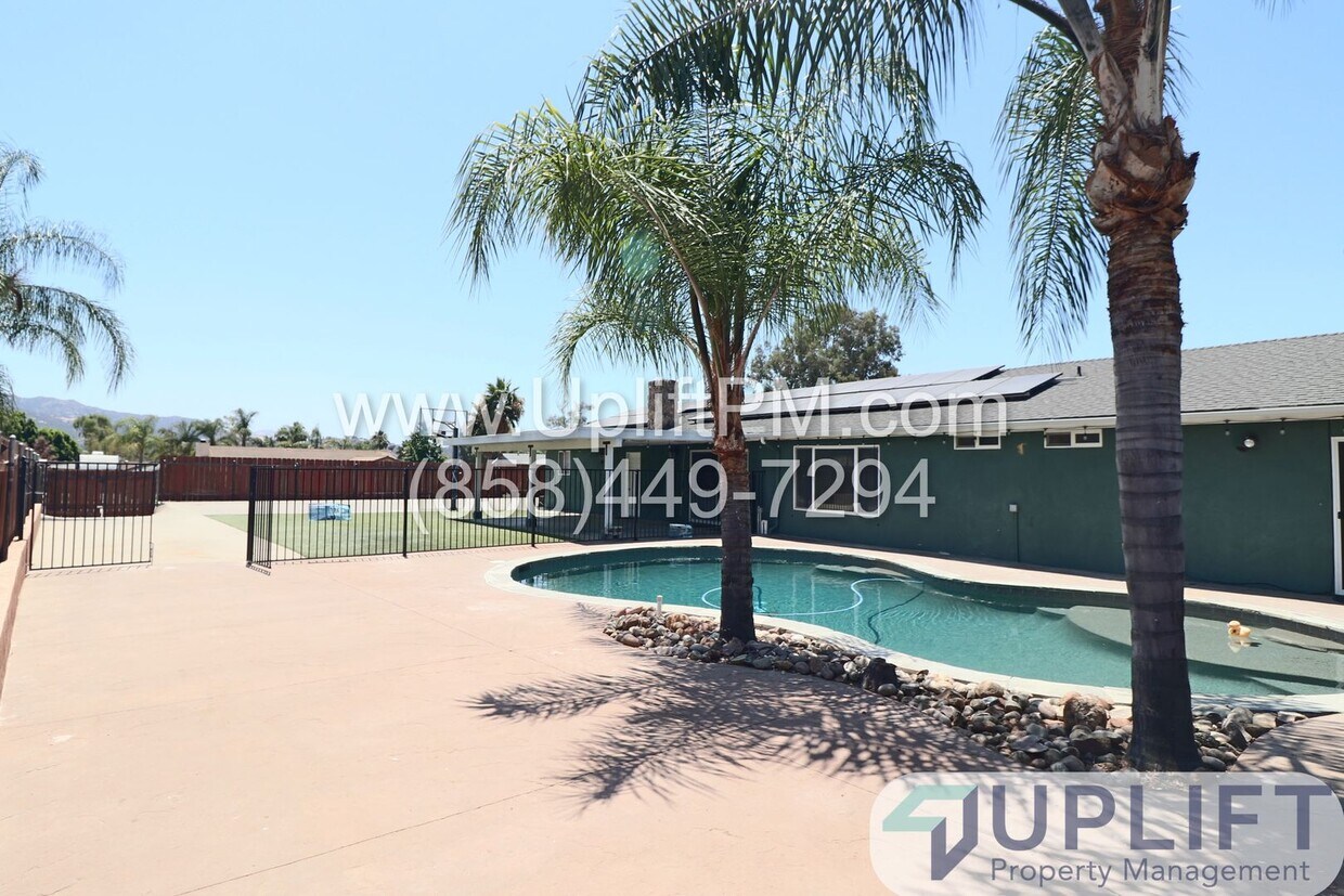 16715 Arena Dr Unit Main House, Ramona, CA 92065 Room for Rent in