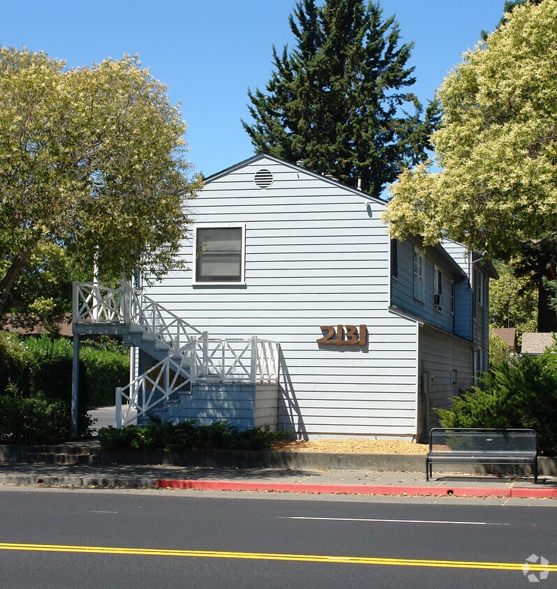 Foto del edificio - 2131 Jefferson St