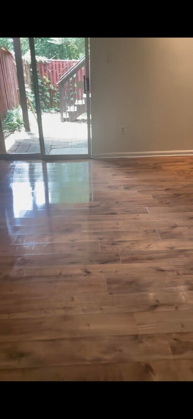 Foto del edificio - 7810 Somerset Ct