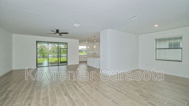 Building Photo - 4873 Seafoam Trl