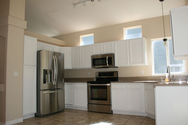 Building Photo - 10748 Appaloosa Ct