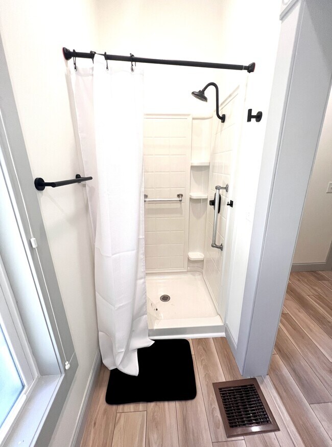 221 N Walnut St Unit C, Perryville, MO 63775 Apartments in Perryville