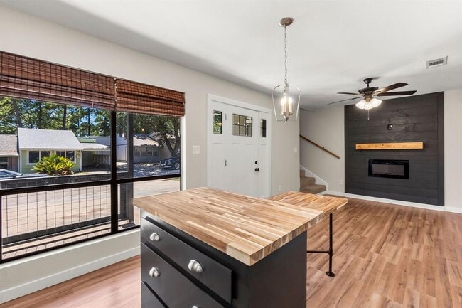 Building Photo - 41 Harbour Row Dr