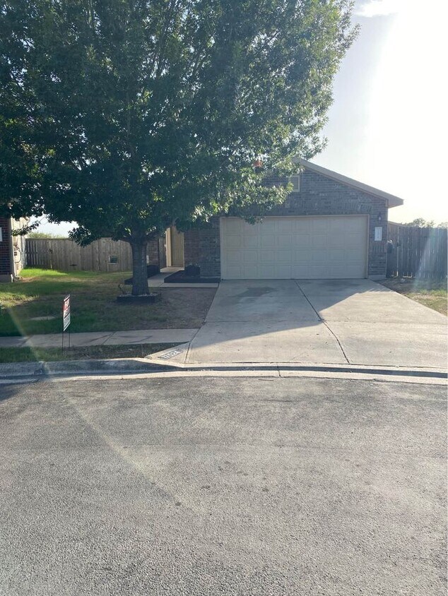 Primary Photo - 11524 Ashbrook Dr