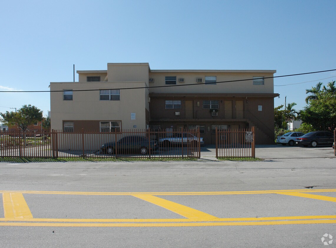 Foto del edificio - 180 NE 71st St