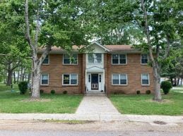 Primary Photo - 812 W Daumer Rd