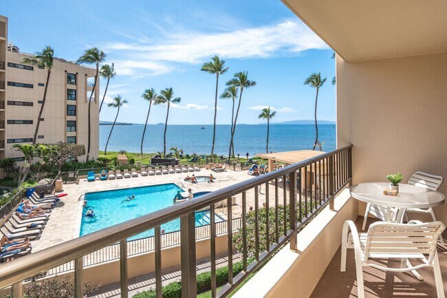 Foto del edificio - BeachFront Furnished Condo at Sugar Beach Resort, 1 Bed / 1 Bath with Ocean Views!