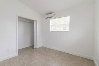 Building Photo - 630 NW 15th Terrace