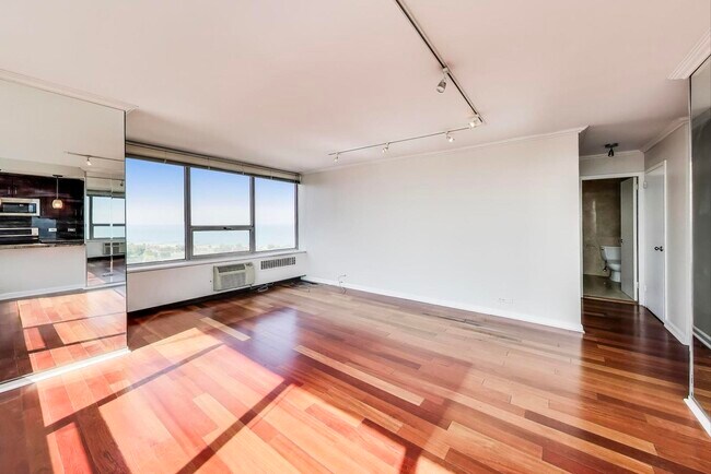 Foto del edificio - 70 W Burton Pl
