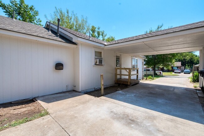 Photo - 4037 NW 14th St House