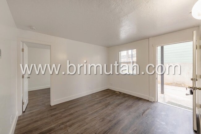 Building Photo - 517 S 1100 E