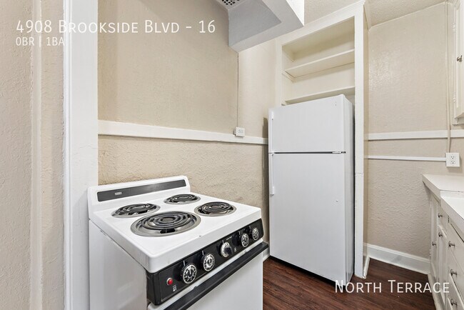 Foto del edificio - 4908 Brookside Blvd