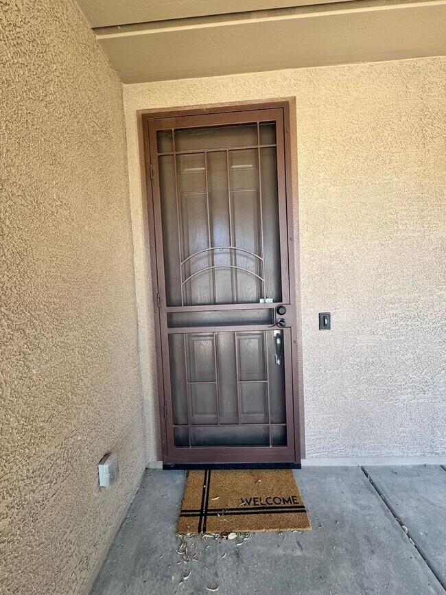 Foto del edificio - 4 BEDROOM HOME IN COLDWATER RANCH