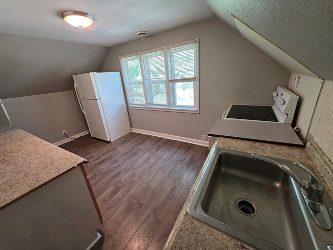 Foto del edificio - 7348 W Medford Ave