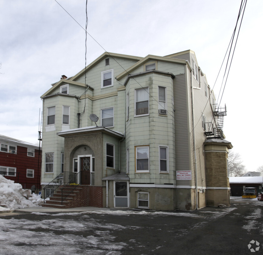 Building Photo - 534 S Broad St