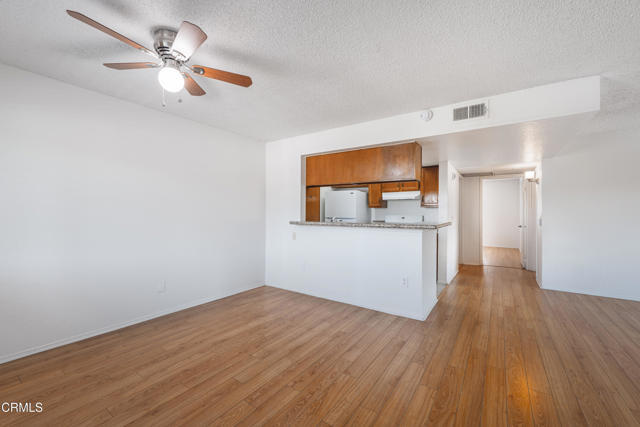 Foto del edificio - 10133 Tujunga Canyon Blvd