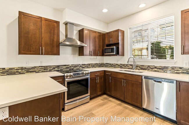 Foto del edificio - 2 br, 2.5 bath House - 5957 185th Court N....