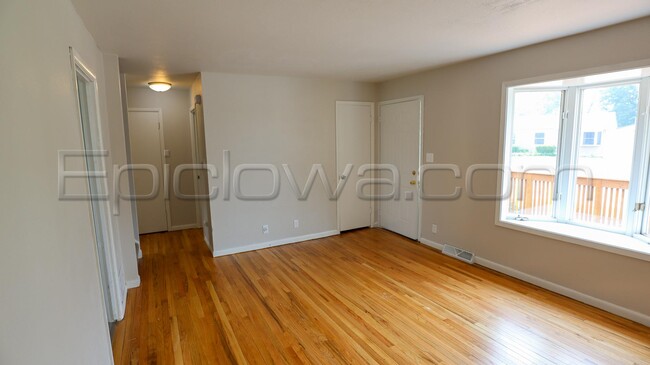Foto del edificio - 5442 Gordon Ave NW