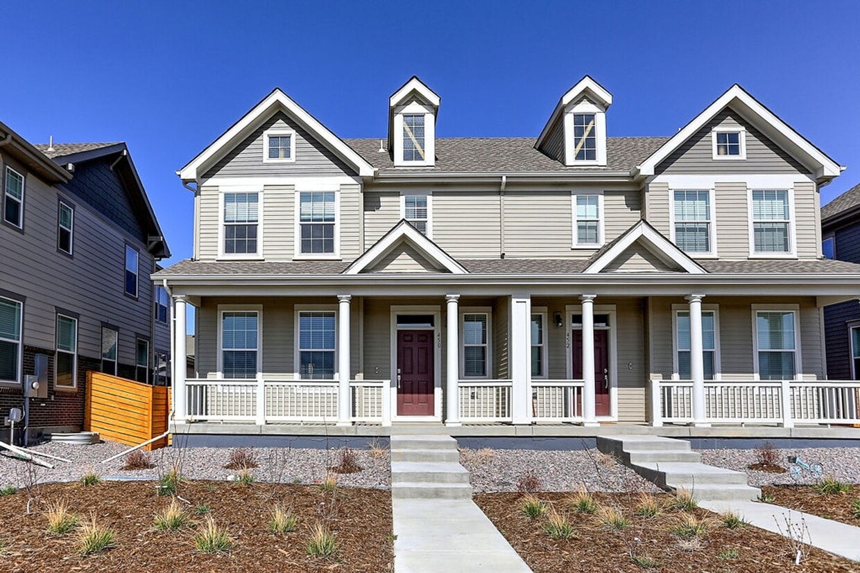 Primary Photo - 3 Bedroom 3 Bath in Mosaic!