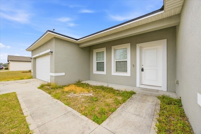 Building Photo - Stunning 4-Bedroom, 2-Bath Home in Poinciana with Modern Upgrades