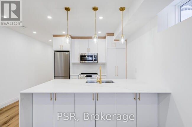 Building Photo - 110 Braemar Ave