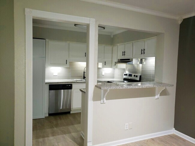 kitchen - 5212 Fleetwood Oaks Ave