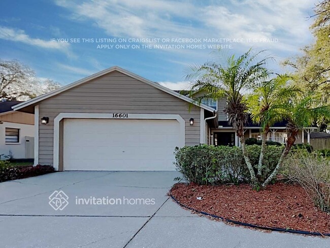 Building Photo - 16601 Vallely Dr
