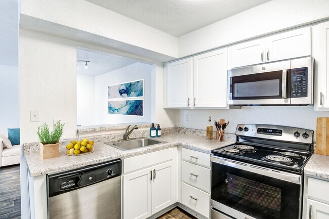 North Hill Apartments apartments — community photo - North Hill Apartments