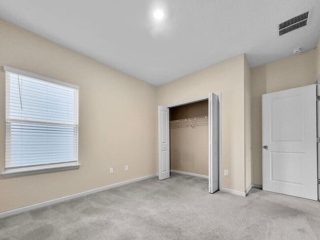 Building Photo - 2143 Sequoia Ct