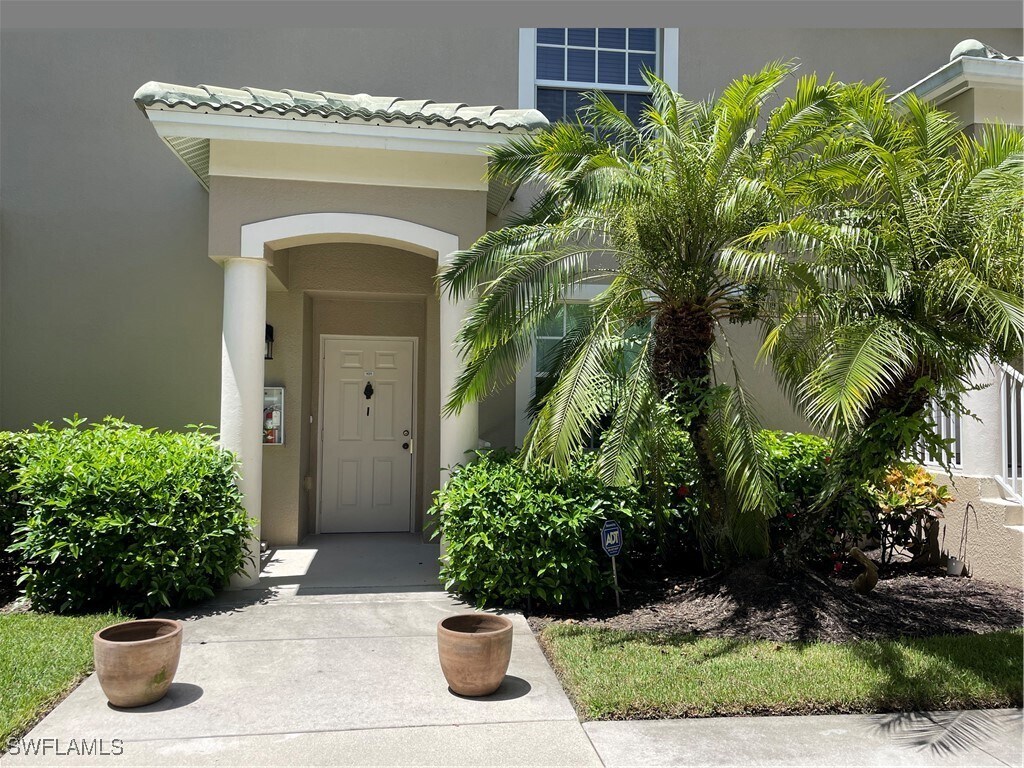 Foto principal - 3555 Laurel Greens Ln N