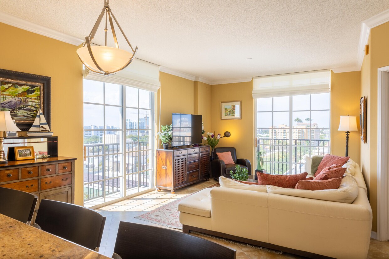 651 Okeechobee Blvd West Palm Beach, FL 33401 Alquileres en West Palm