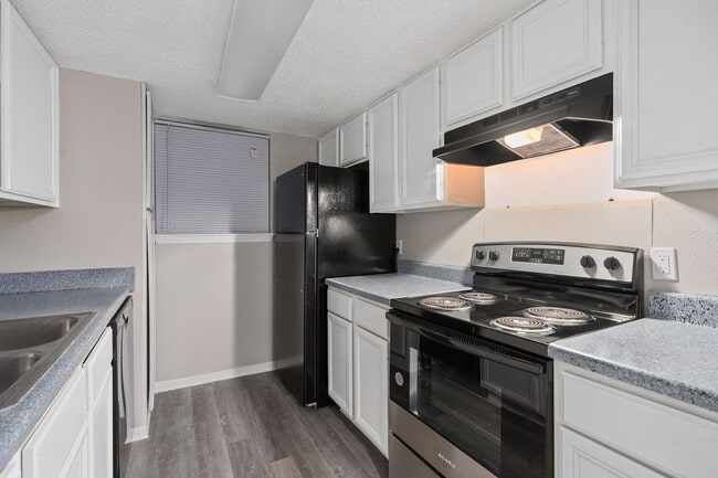 Interior Photo - TXAVT Avery Trace